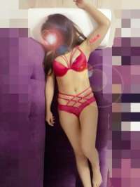 Gerçek Resimli Escort: Büyüleyici Güzelliği ve Çekiciliği ile Dikkat Çeken Sarışın