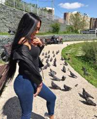 Saatlik Escort Bölgesindeki Özel Bayan - Kendine Güvenen, Kendinden Emin, Tamamen Kendine Özgü!