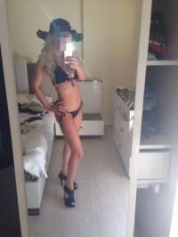 Üniversiteli Escort: Tatlı Kaçamağınız - 70 Kg ve 154 Cm'nin Saflığı ve Tutkusu